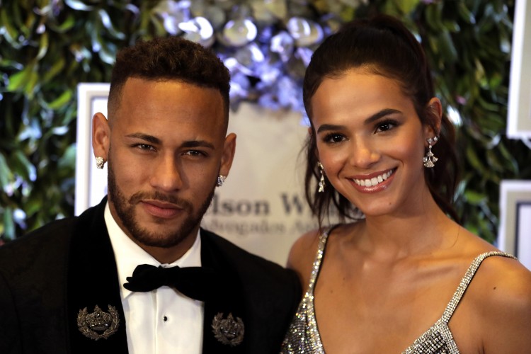 布鲁娜:总被标签化为内马尔女友,我都怀疑自己是不是演员 布鲁娜:总被标签化为内马尔女友,我都怀疑自己是不是演员