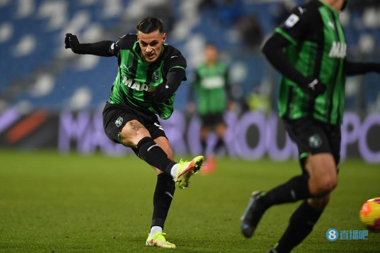 维埃里:我很欣赏斯卡马卡,他已经准备好为顶级球队效力了 维埃里:我很欣赏斯卡马卡,他已经准备好为顶级球队效力了