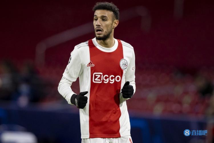 记者:拜仁巴萨争抢马兹拉维,拜仁对完成转会抱很大希望 记者:拜仁巴萨争抢马兹拉维,拜仁对完成转会抱很大希望